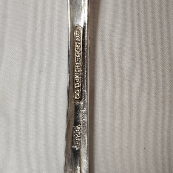 WM Rogers MFG CO Original Rogers Flatware Serving Spoon a - Picture 4 of 4